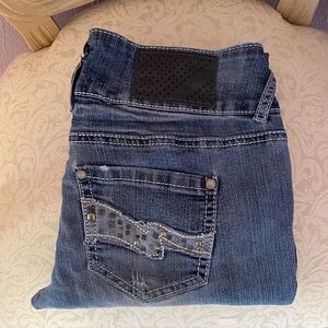 Almost Famous ripped jeans 9